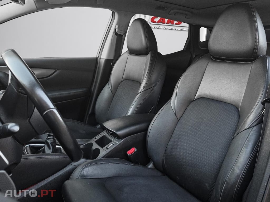 Nissan Qashqai 1.5 dCi N-Connecta J18