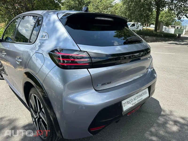 Peugeot E-208 50 kWh GT Pack