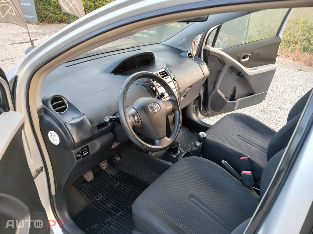 Toyota Yaris 1.0 VVT-I