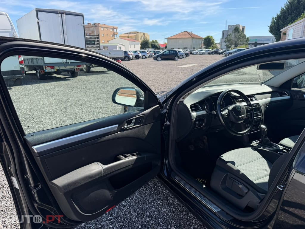Skoda Superb 1.6 TDi Ambition