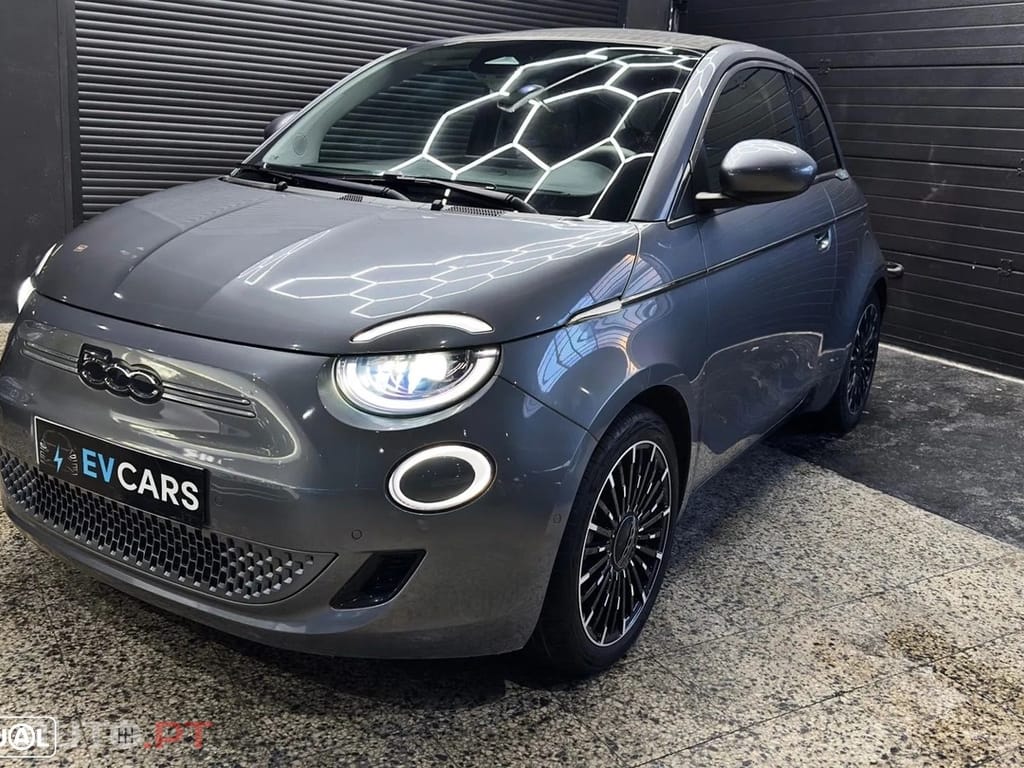 Fiat 500e La Prima