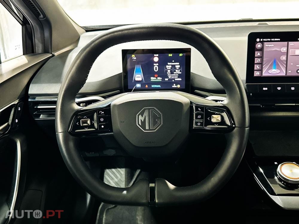 MG MG4 64 kWh Luxury