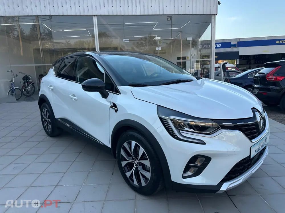 Renault Captur 1.6 E-Tech Intens