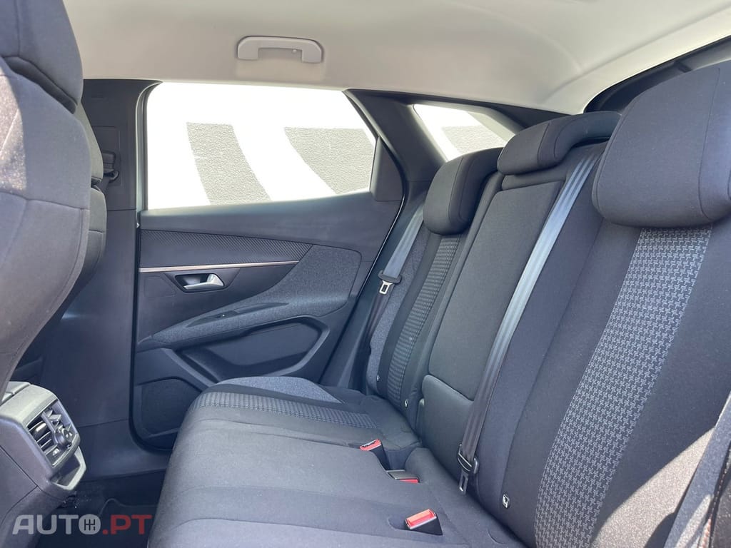 Peugeot 3008 PureTech 130 Stop & Start GPF EAT8 Active Business-Pack