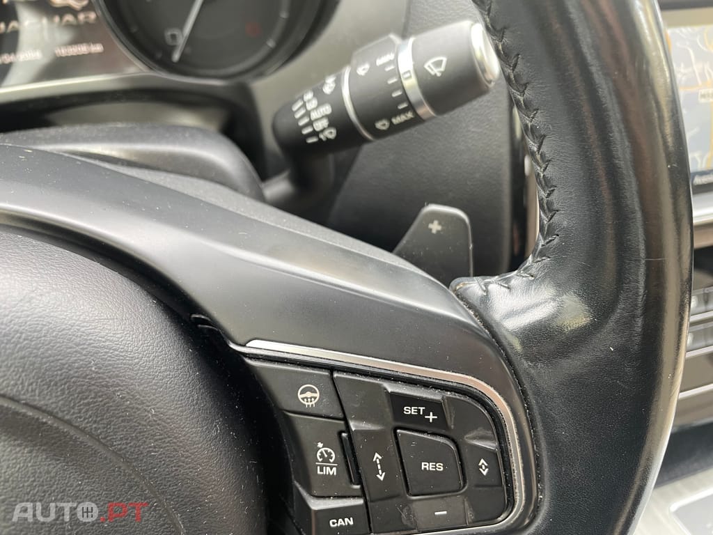Jaguar XE Portfólio