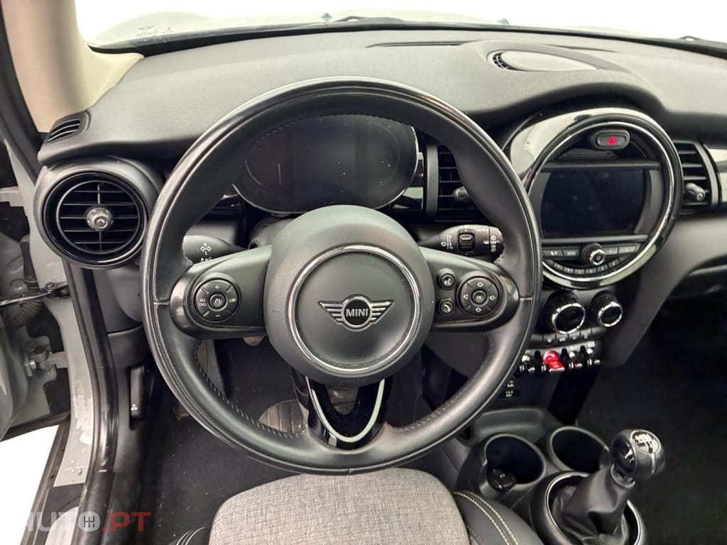 MINI Cooper Greenwich Edition