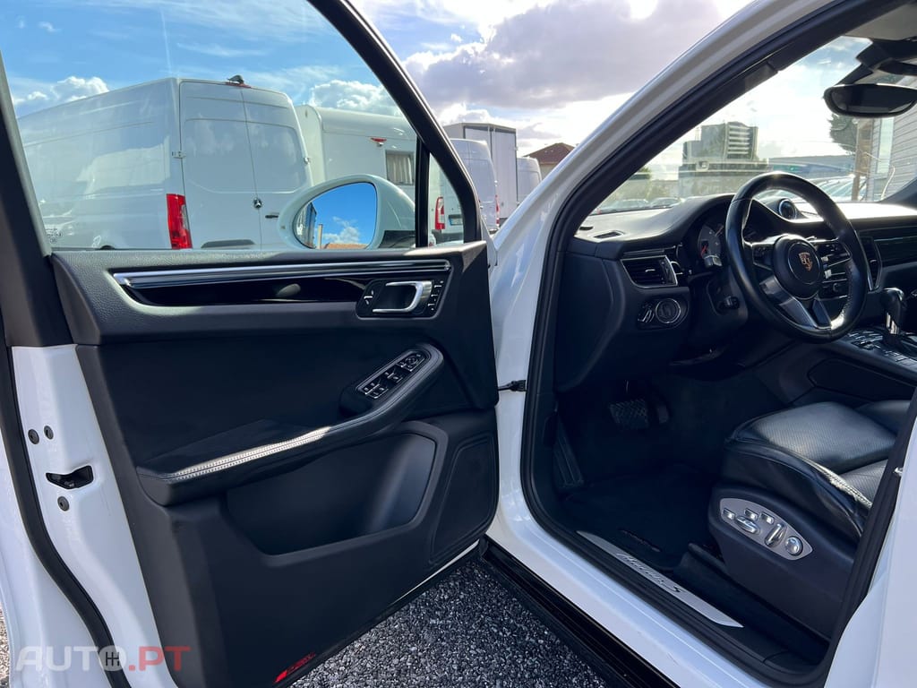 Porsche Macan S