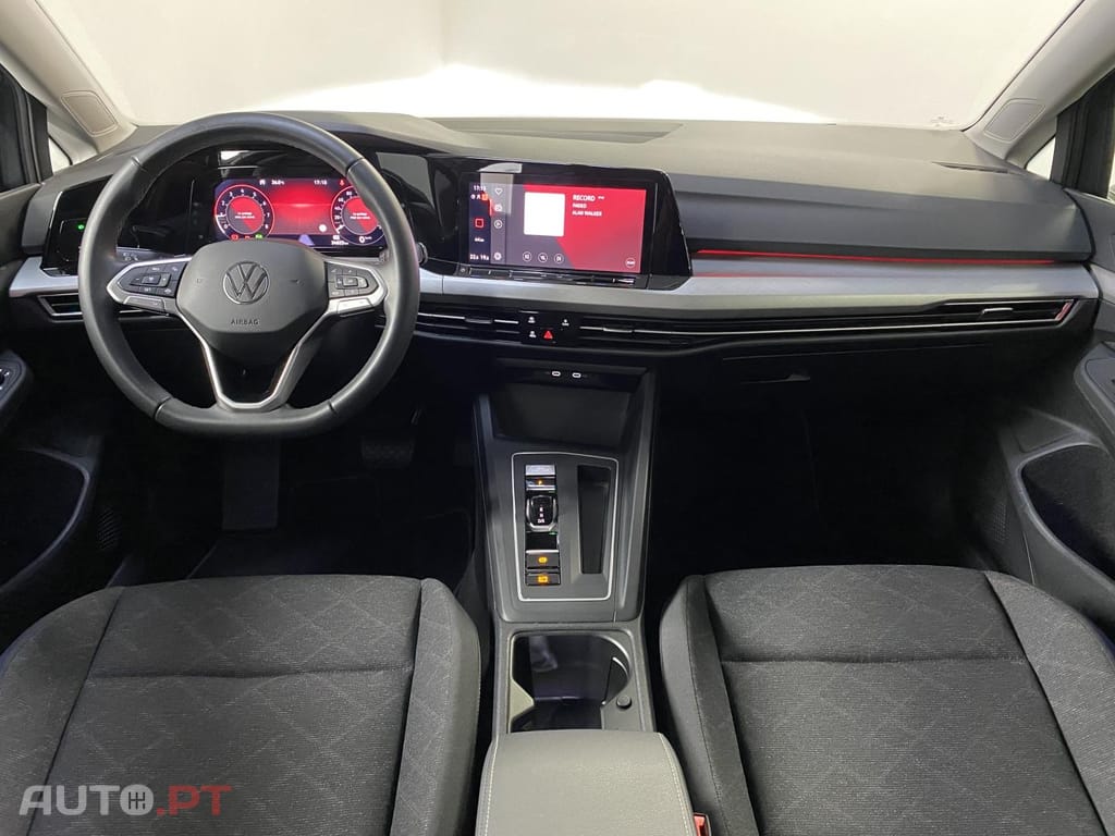 Volkswagen Golf 1.0 eTSI 110cv Life DSG Mhev