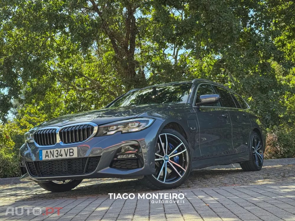BMW 330 e Pack Desportivo M Auto