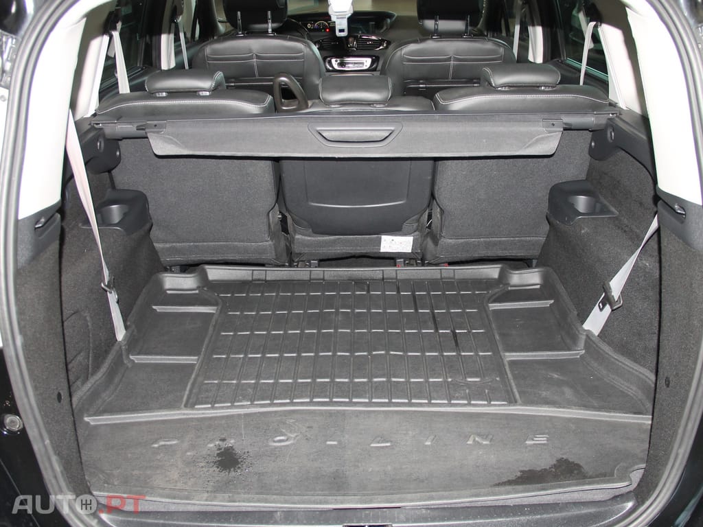 Renault Scénic 1.6 dCi B.Edition — fotografia 8
