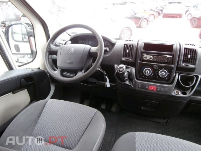 Peugeot Boxer HDi 333 L2H2 Confort