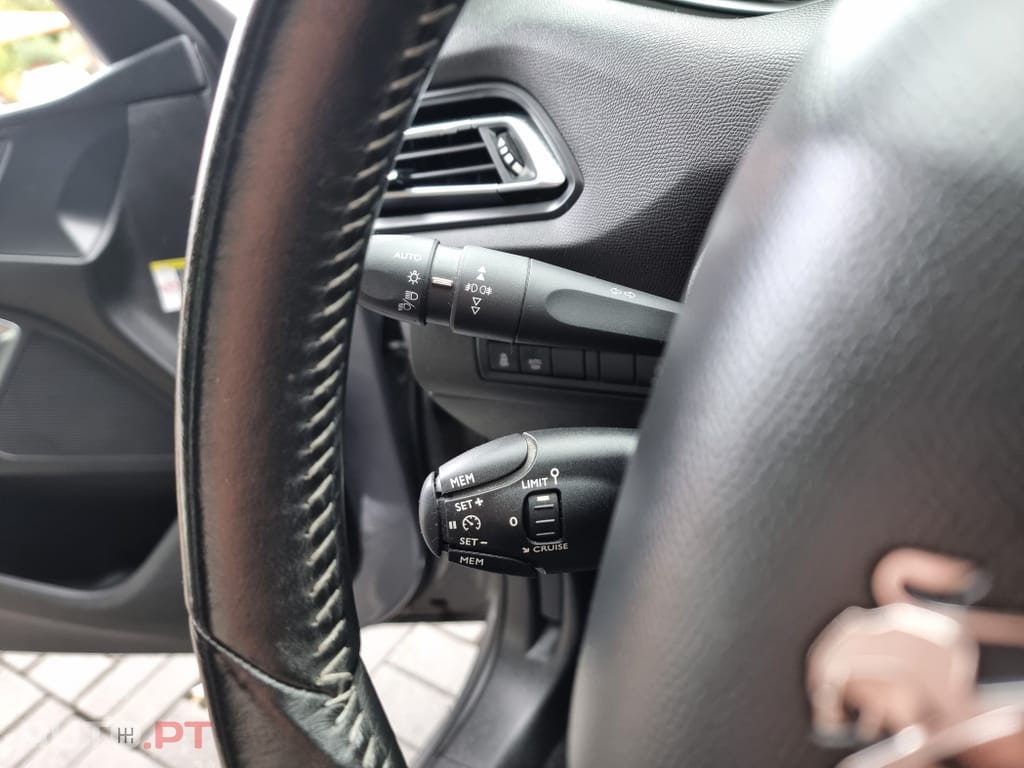 Peugeot 308 1.2 PureTech Access