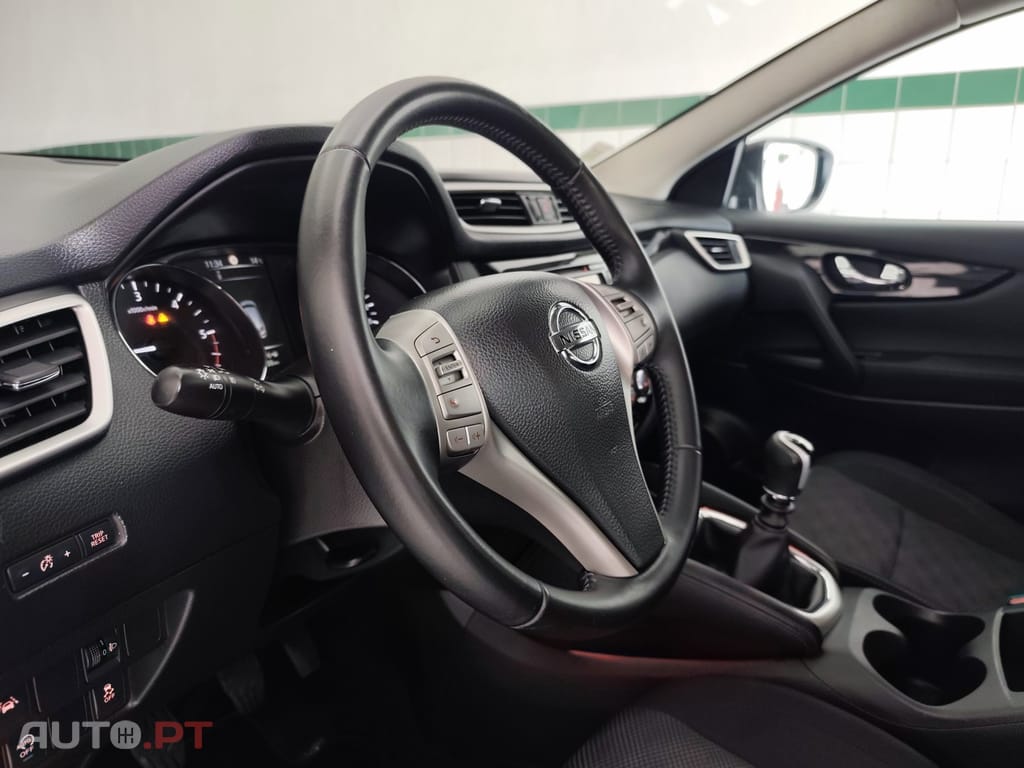 Nissan Qashqai 1.5 dCi N-Connecta 18