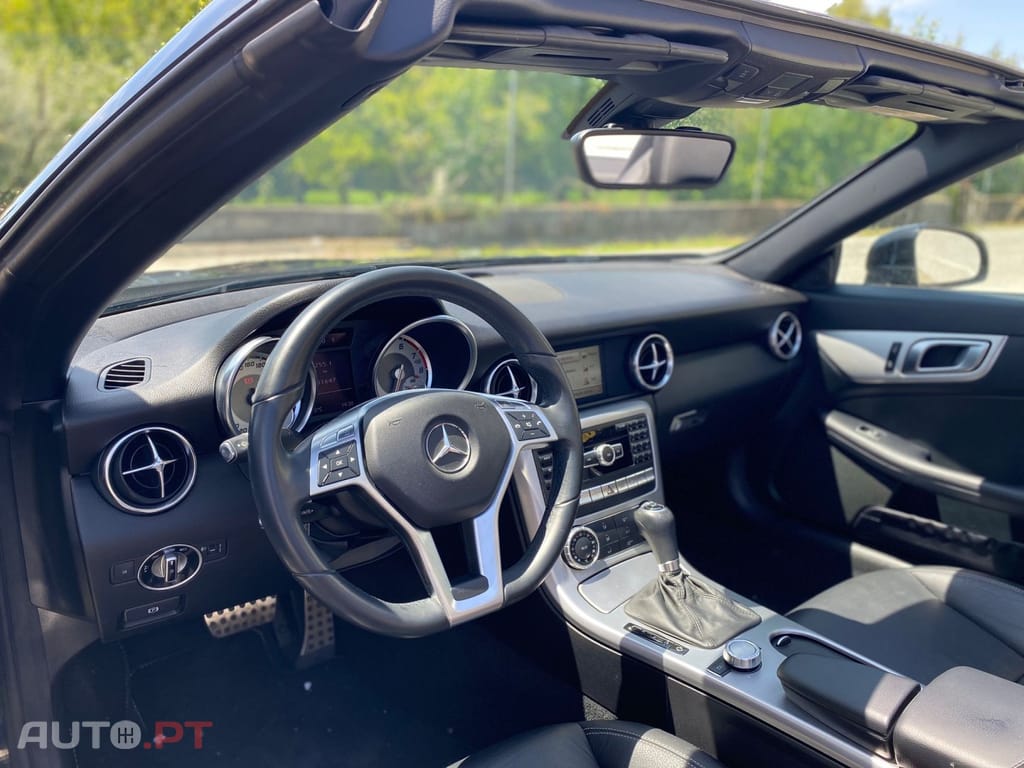 Mercedes-Benz SLK 200 BlueEFFICIENCY 7G-TRONIC Roadster pur