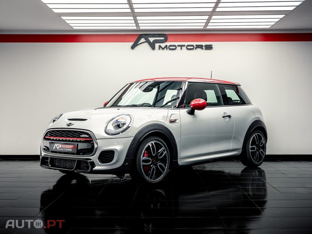 MINI Cooper John Cooper Works