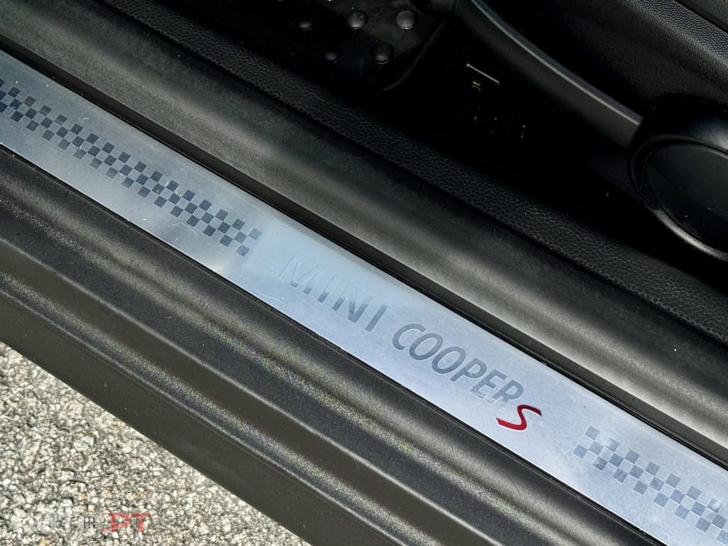 MINI Cooper Cooper S