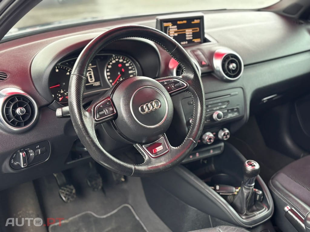 Audi A1 1.6 TDi S-line