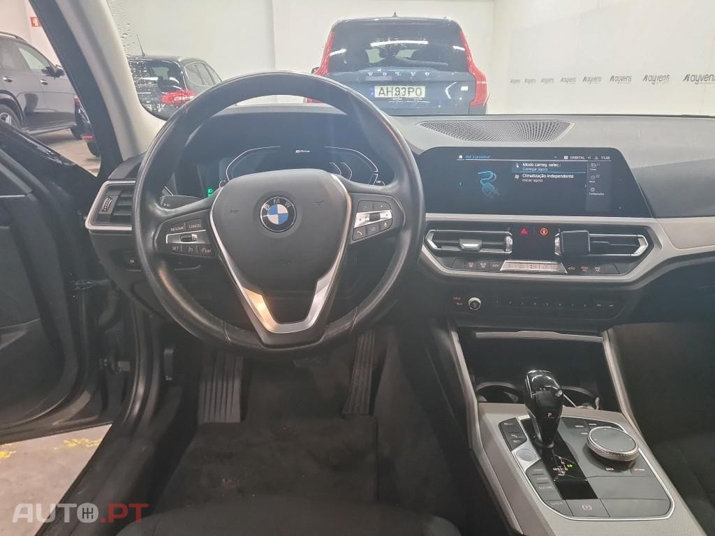 BMW 330 e Auto