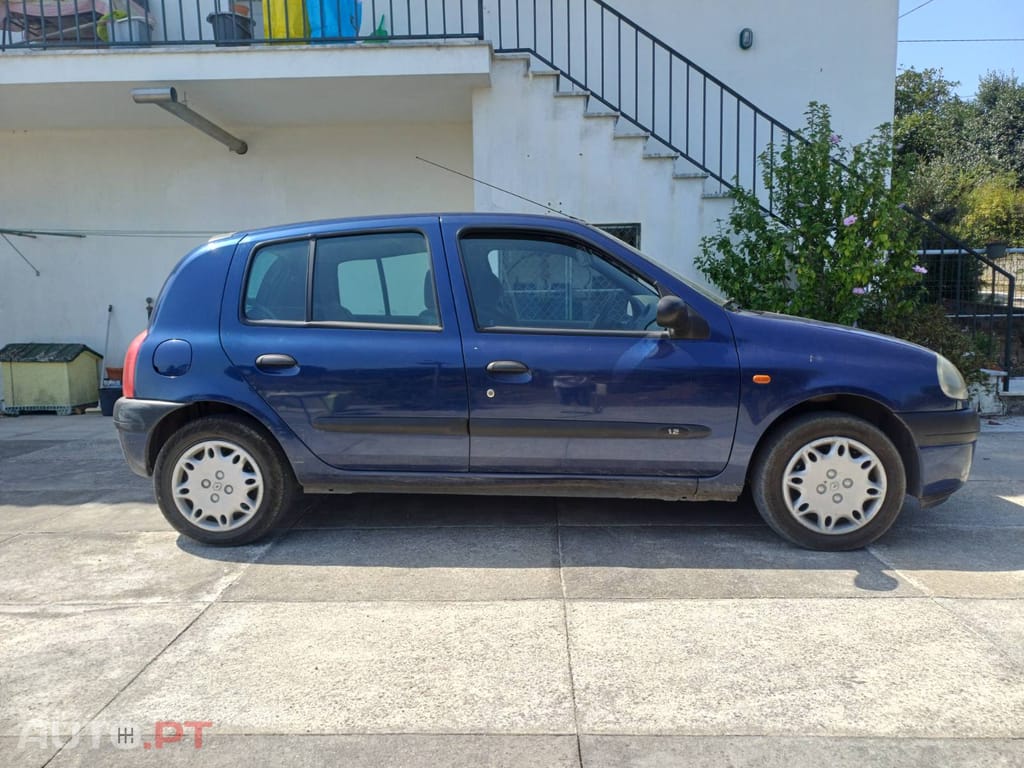 Renault Clio RT
