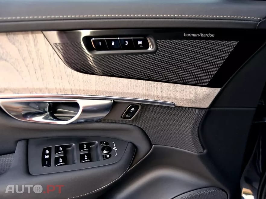 Volvo XC90 2.0 T8 PHEV Inscription Expression AWD