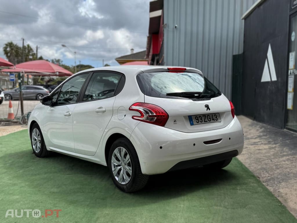 Peugeot 208 1.4 HDi