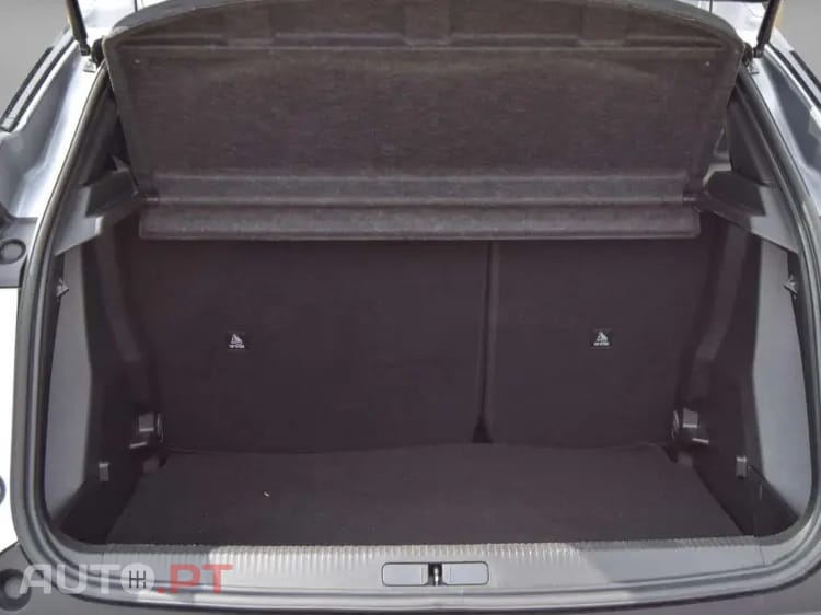 Peugeot 2008 1.2 Hybrid Allure e-DCS6