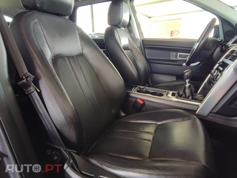 Land Rover Discovery Sport 2.0 eD4 HSE