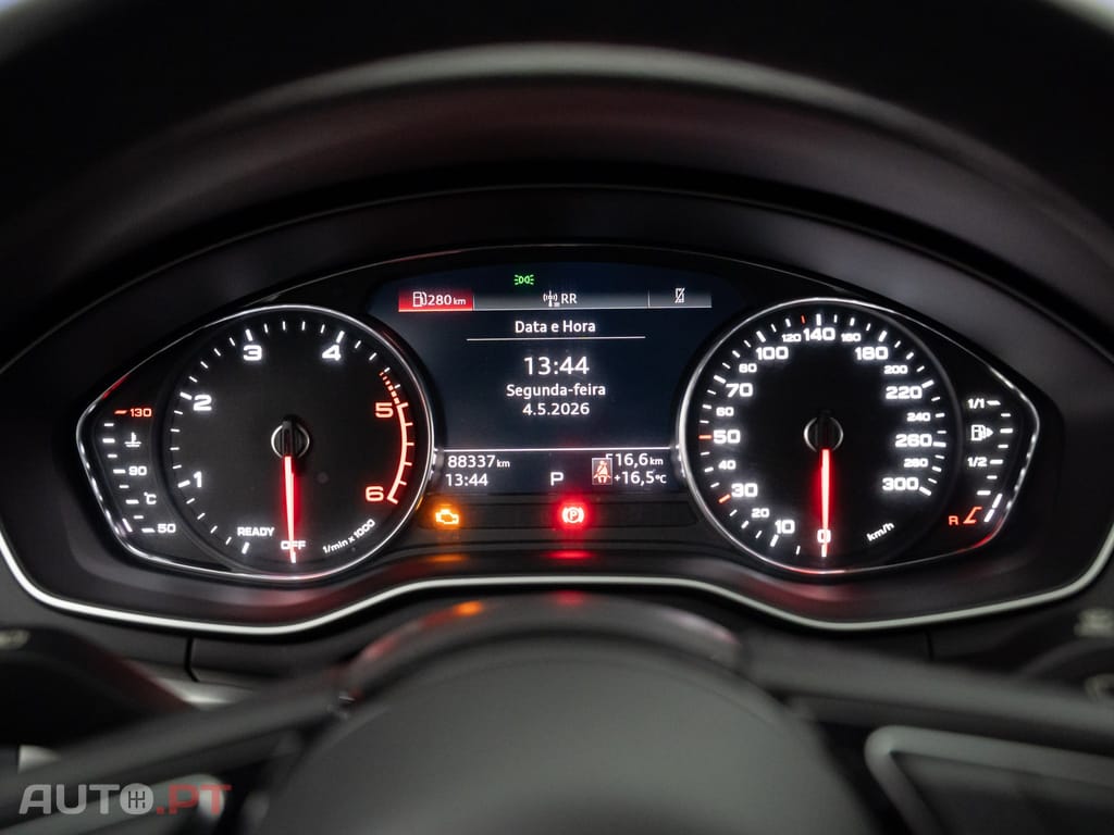 Audi A4 Avant 30 TDI S tronic