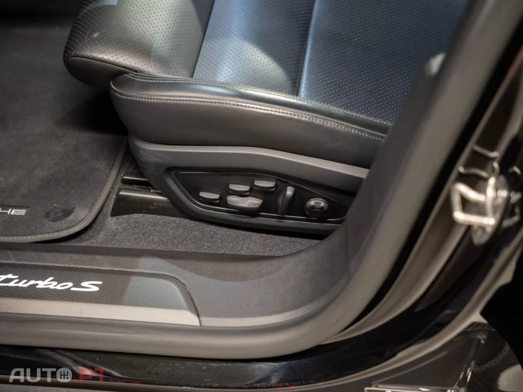 Porsche Taycan Turbo S I.V.A DEDUTIVEL