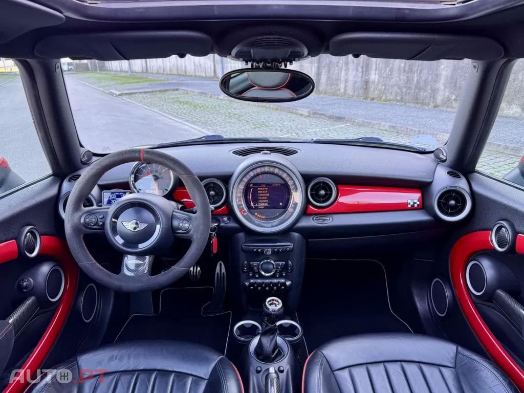 MINI John Cooper Works .