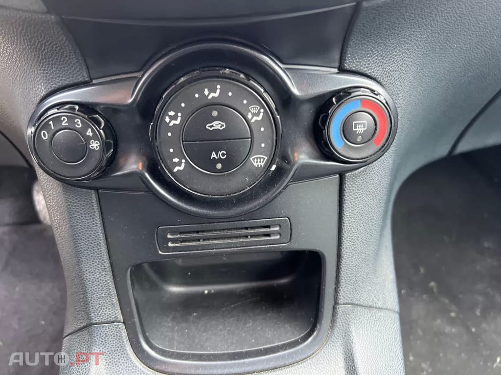 Ford Fiesta  1.4 Tdci Van