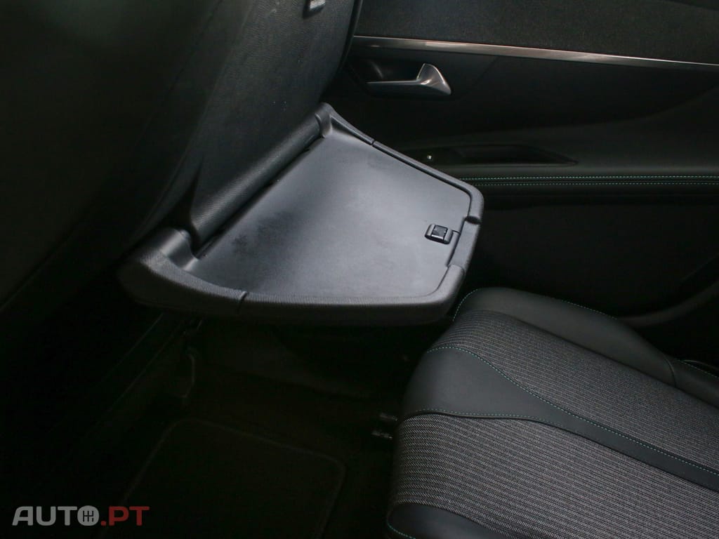 Peugeot 5008 1.2 PureTech Allure Pack EAT8
