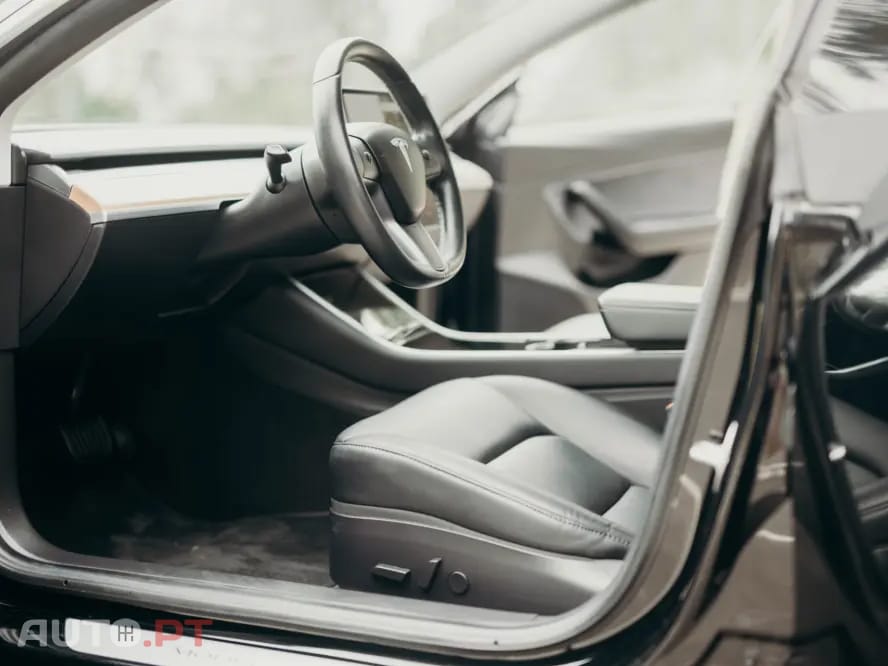 Tesla Model 3 Long Range AWD Dual Motor