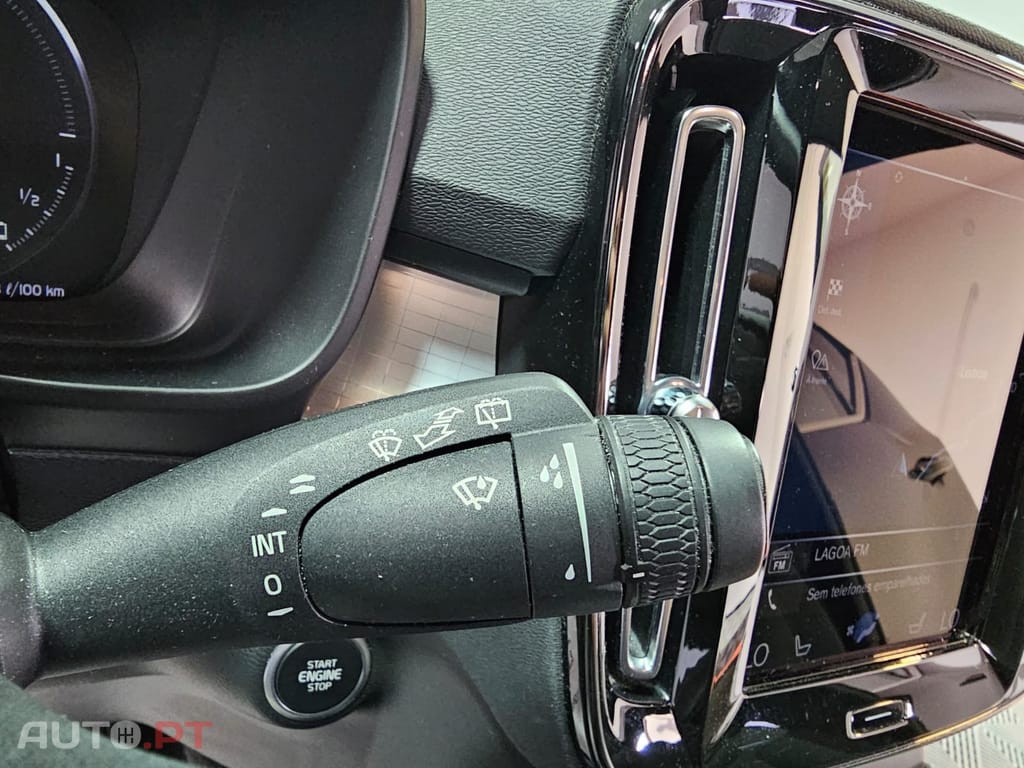 Volvo XC40 1.5 T5 PHEV Momentum Plus