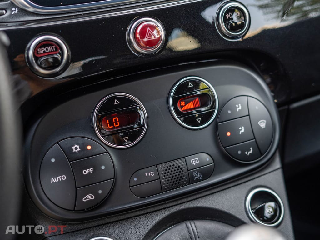 Abarth 595C 1.4 T-Jet Scorpioneoro