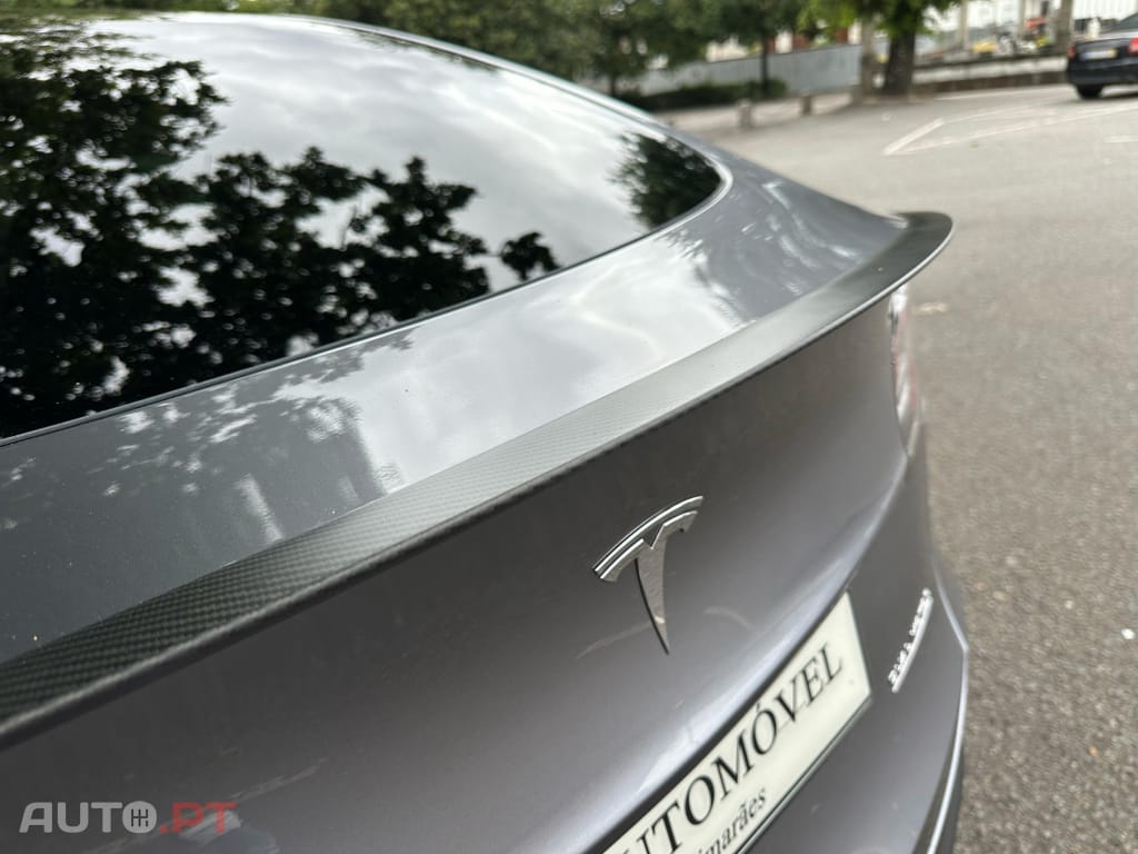 Tesla Model Y Performance Tração Integral