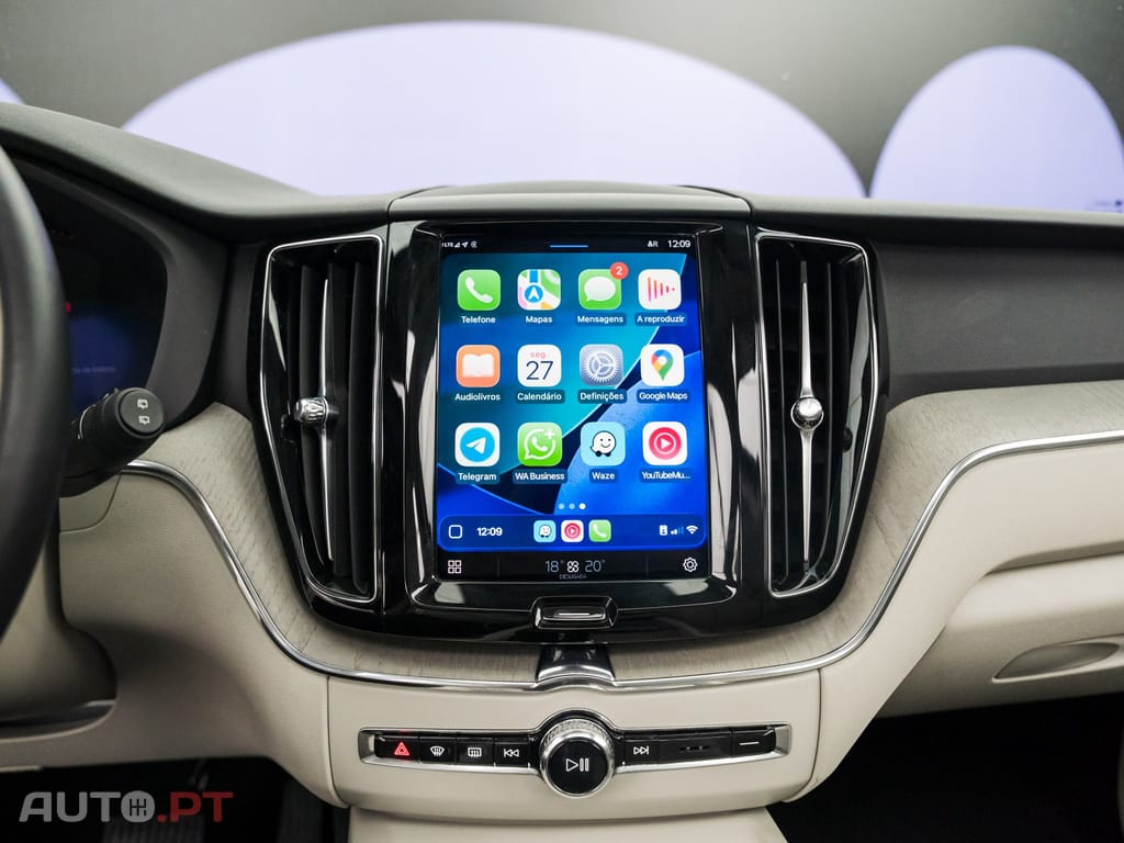 Volvo XC60 2.0 T6 PHEV Core AWD