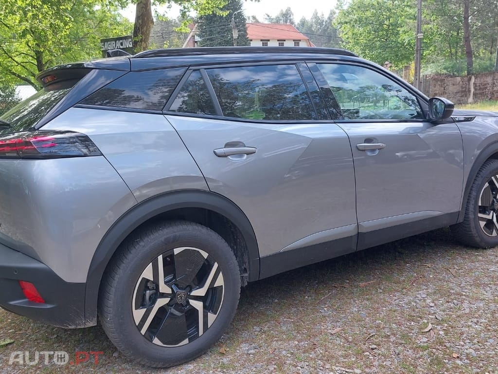 Peugeot E-2008 54 kWh GT