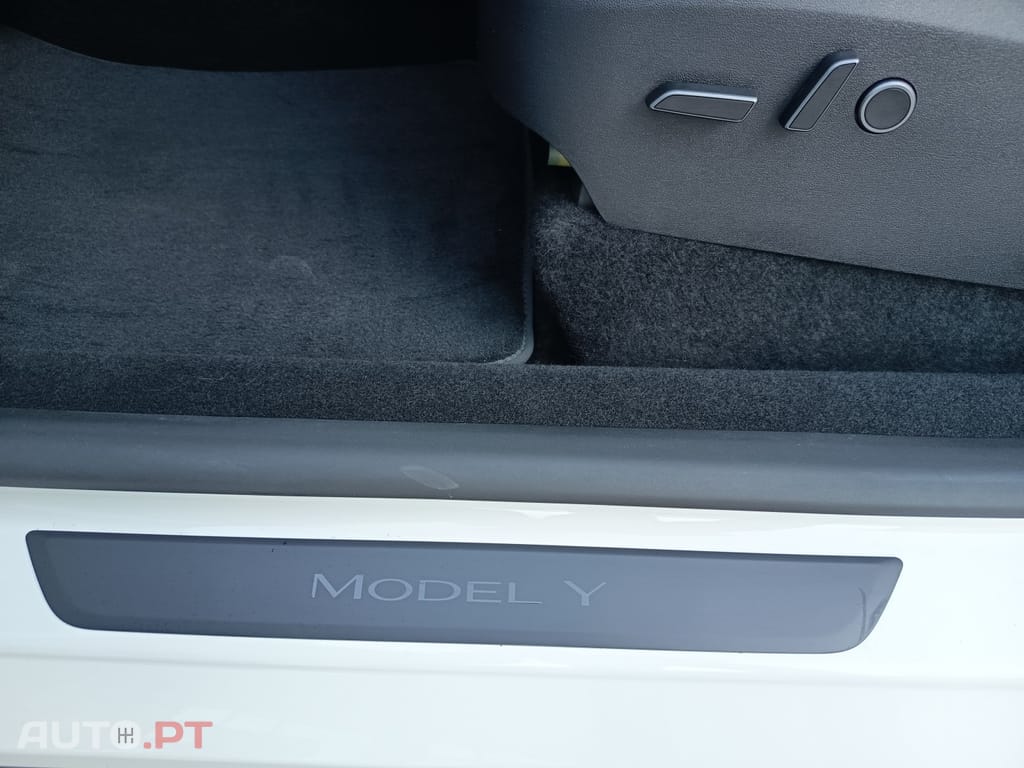 Tesla Model Y Tração Traseira