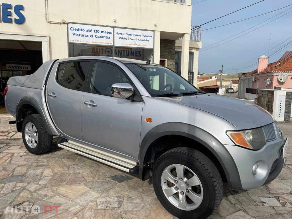 Mitsubishi L200 2.5 DI-D CD Invite+ AC/ABS 4WD