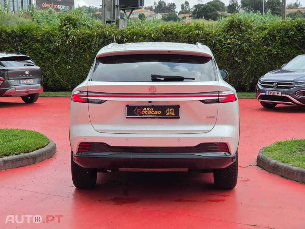 MG HS 1.5 Plug-in Hybrid Luxury