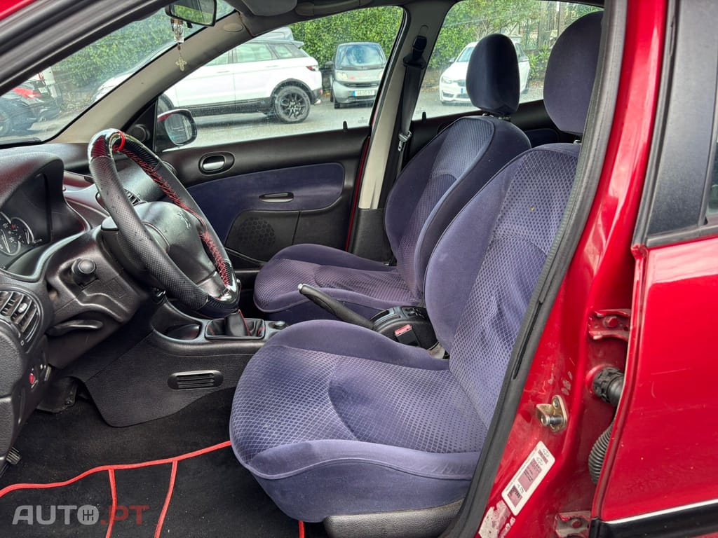 Peugeot 206 2.0 HDi XT