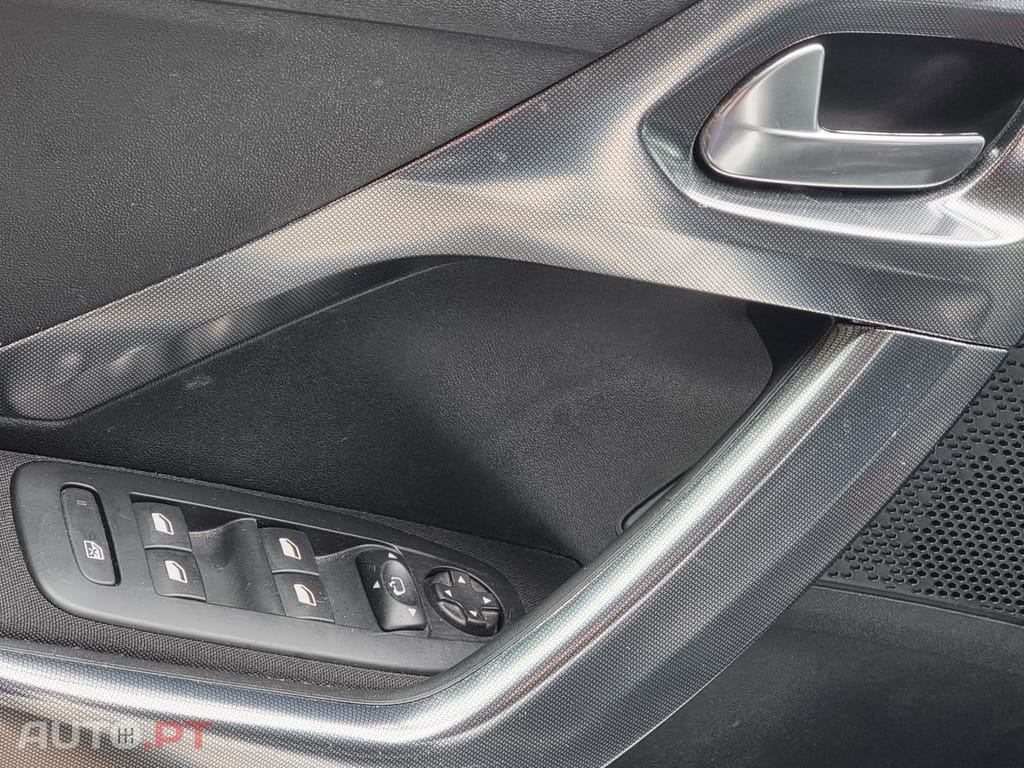 Peugeot 2008 1.2 PureTech Style