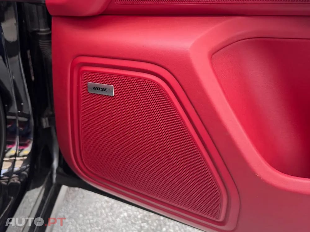 Porsche Macan Turbo Performance Package