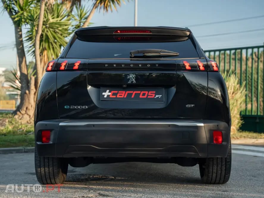 Peugeot E-2008 50 kWh GT