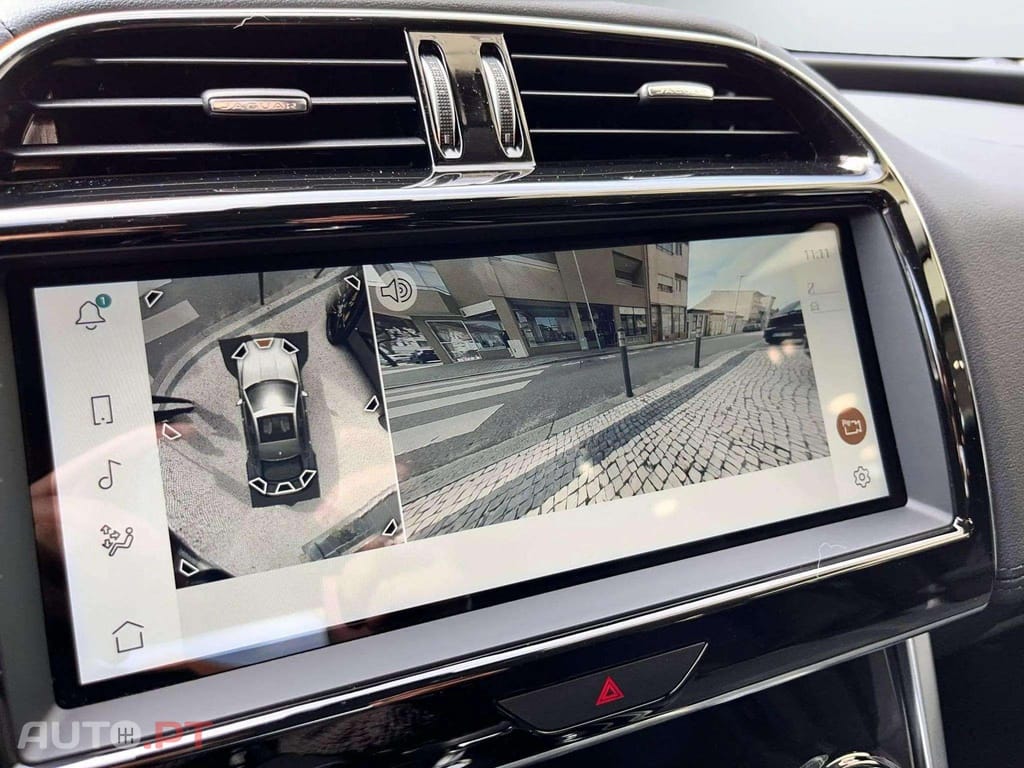 Jaguar XE 200d R Dynamic RED 