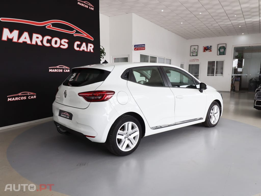 Renault Clio 1.5 Blue dCi Intens — fotografia 4
