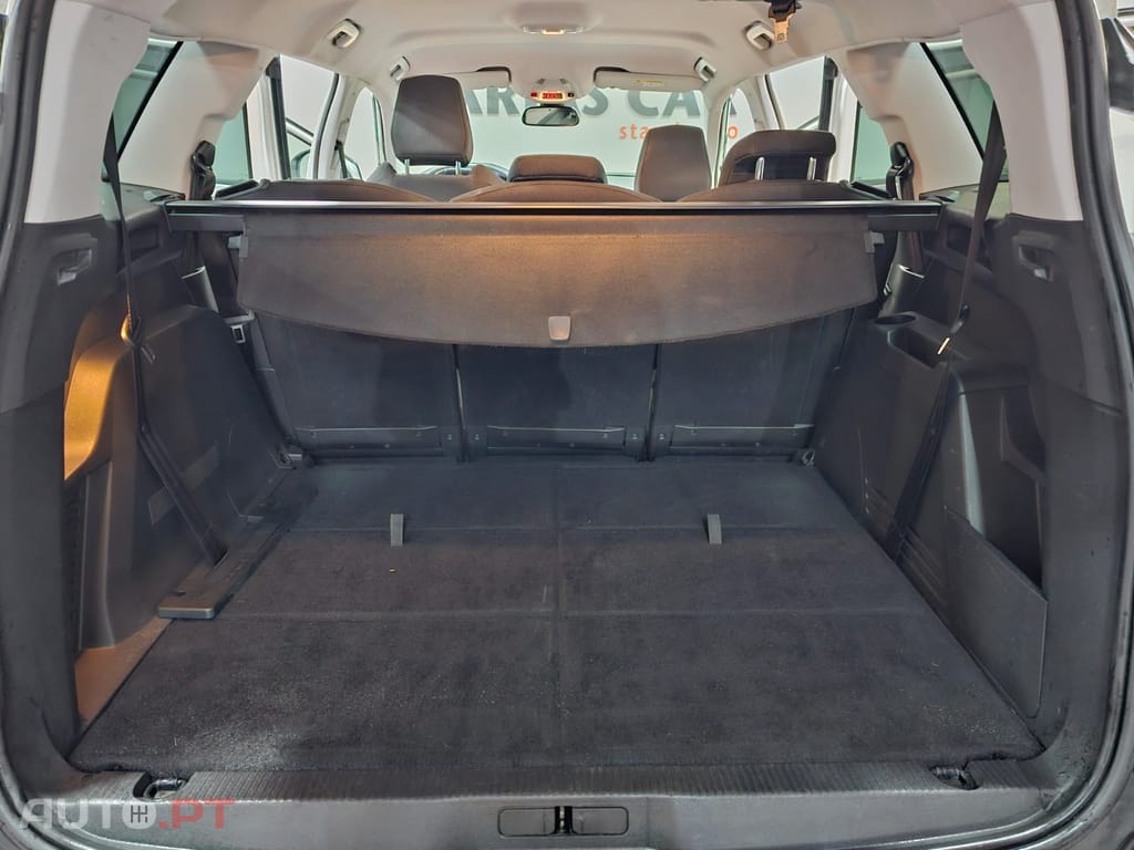 Peugeot 5008 1.2 PureTech Allure EAT8