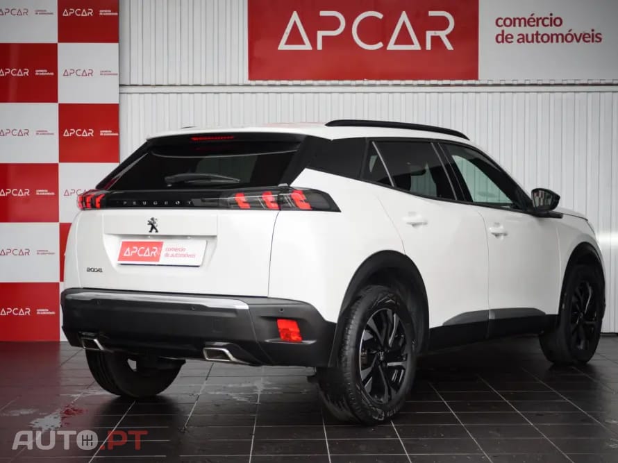 Peugeot 2008 PureTech 130 EAT8 Allure