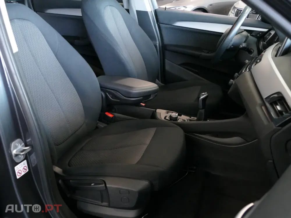 BMW X1 16 d sDrive — fotografia 27